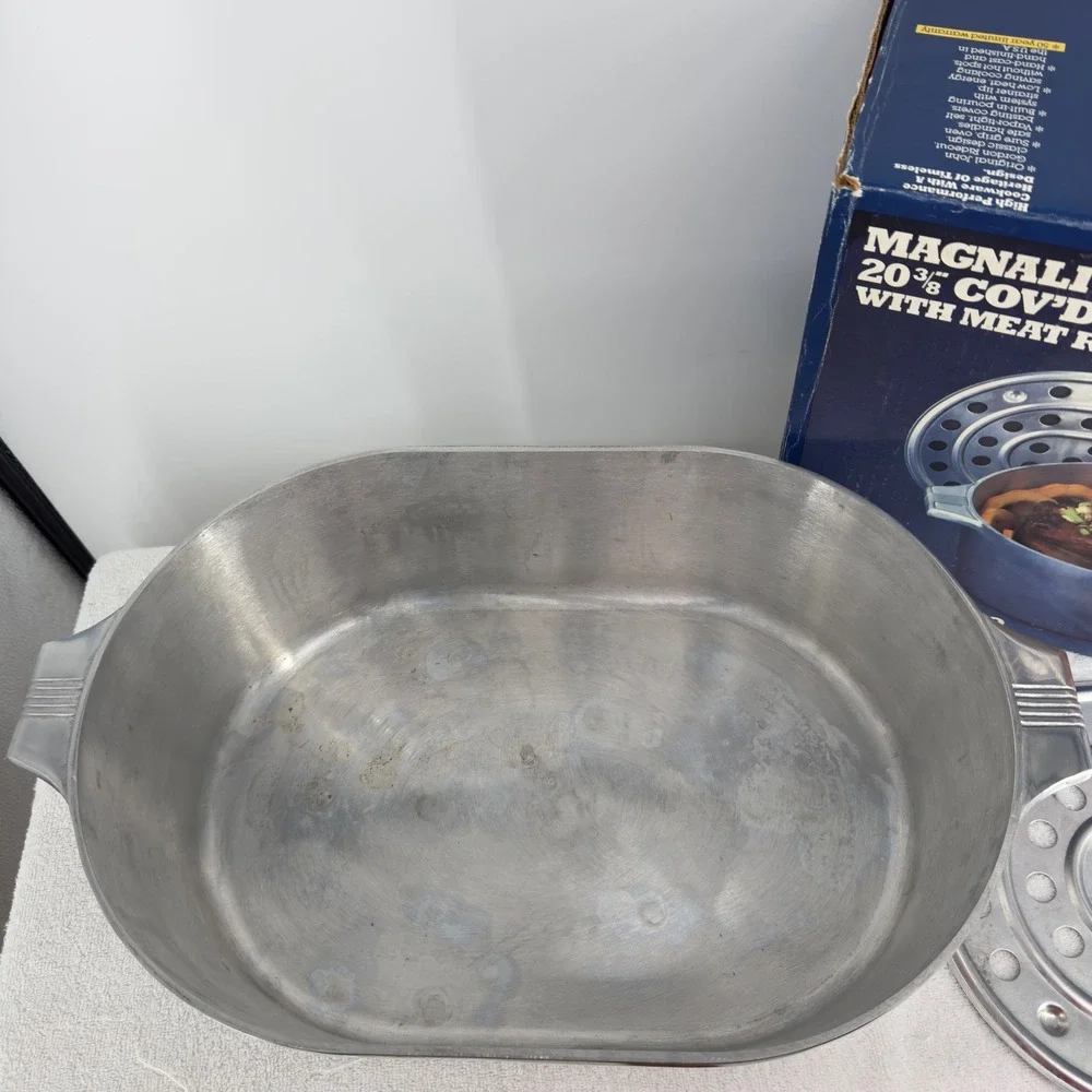 NIB Magnalite Classic 20 3/8 Cov'd Oval Roaster with Meat Rack 4269 GHC USA Made